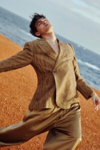 Gabriel Guevara en GQ Portugal