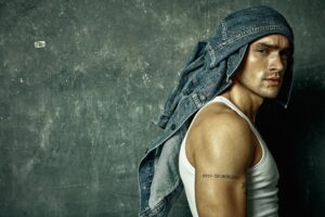 Gabriel Guevara en Risbel Magazine